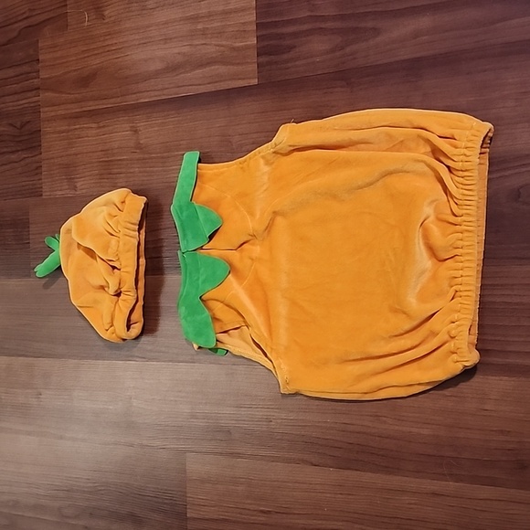 Baby Pumpkin Halloween Costume - Picture 2 of 3